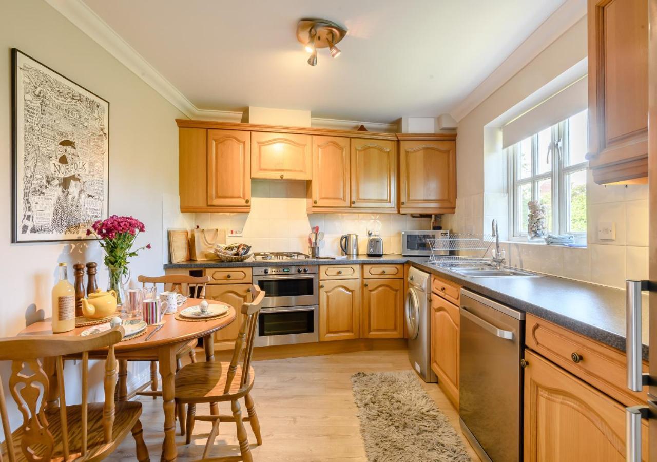 2 Oaklands Cottage Холт Екстериор снимка